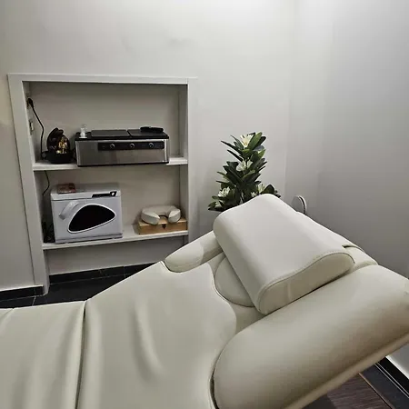 Luxury In Pieno Centro Citta דירה *